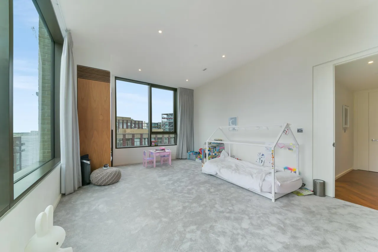 Embassy Gardens, London, SW11, photo 11