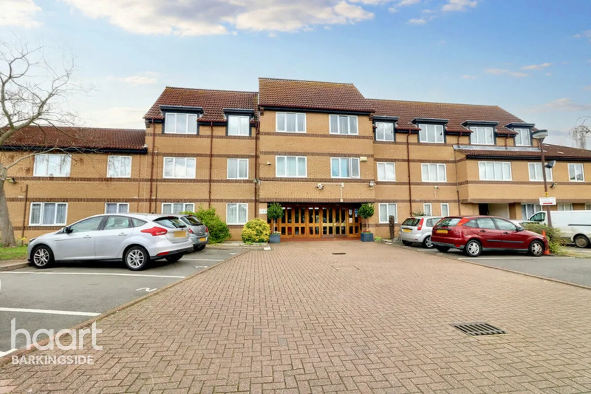 1 bed flat for sale, Beehive Lane, Redbridge, IG4