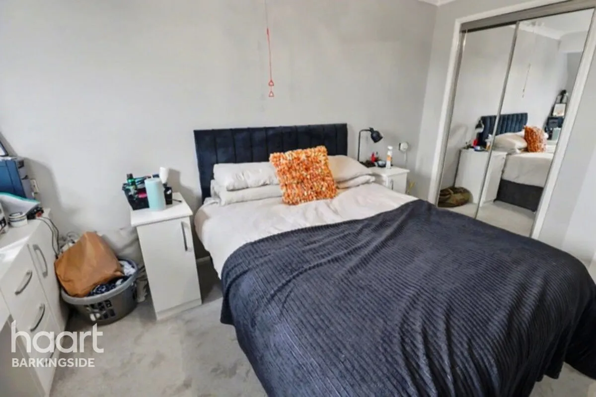 Beehive Lane, Redbridge, IG4, photo 9