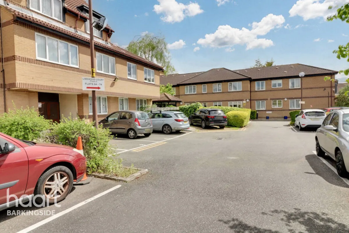 Beehive Lane, Redbridge, IG4, photo 16