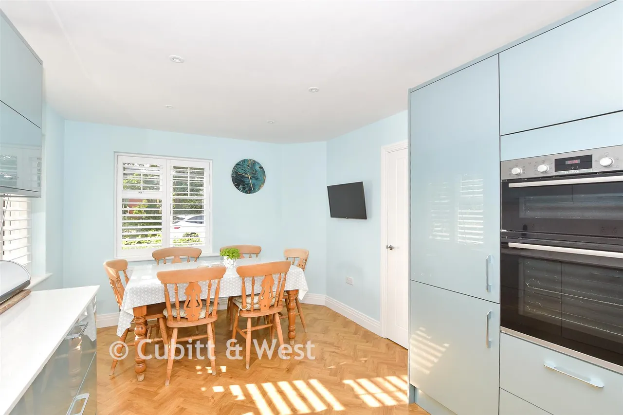 Charters Gate Way, Wivelsfield Green, RH17, photo 7
