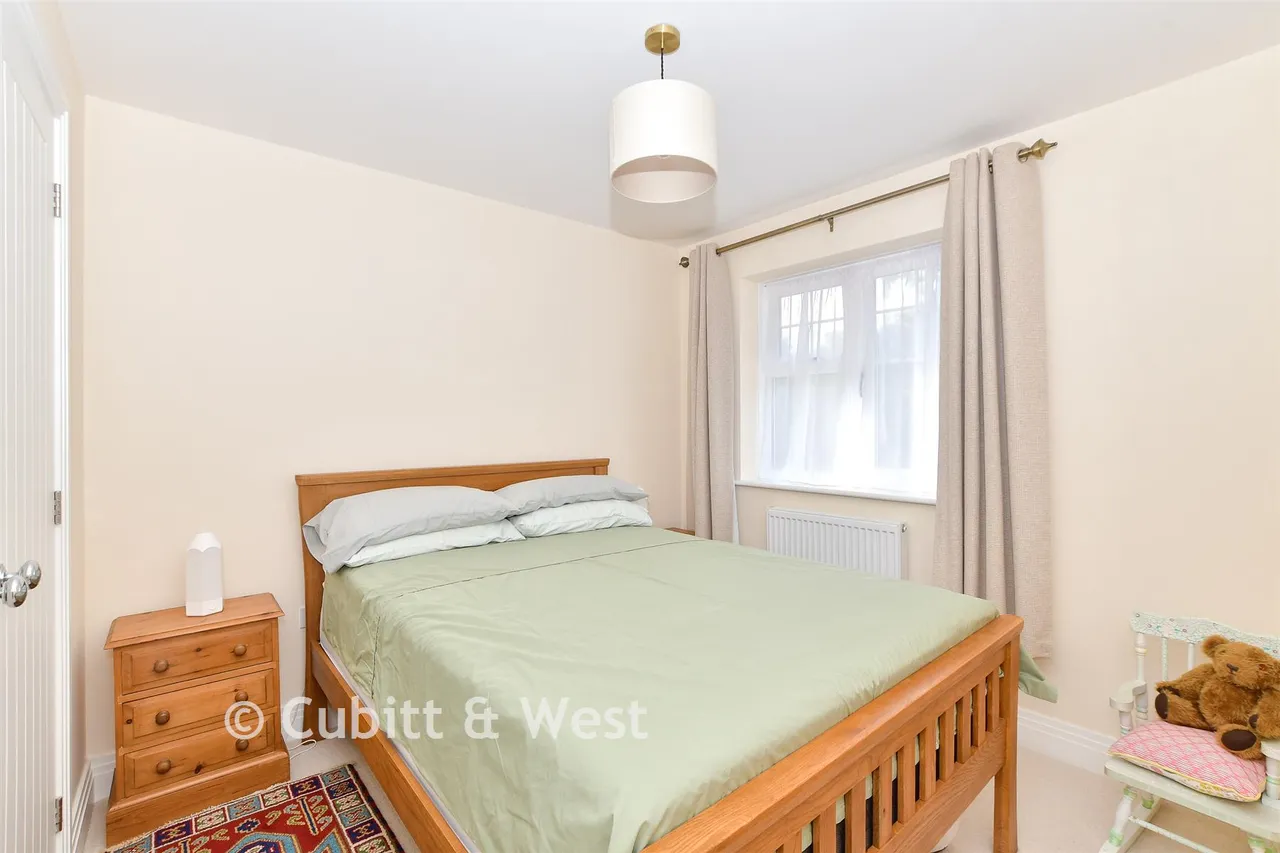 Charters Gate Way, Wivelsfield Green, RH17, photo 11