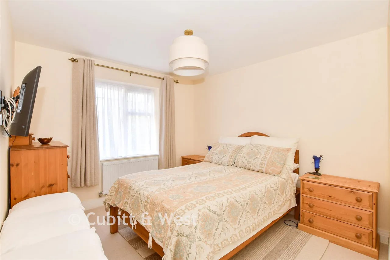 Charters Gate Way, Wivelsfield Green, RH17, photo 8