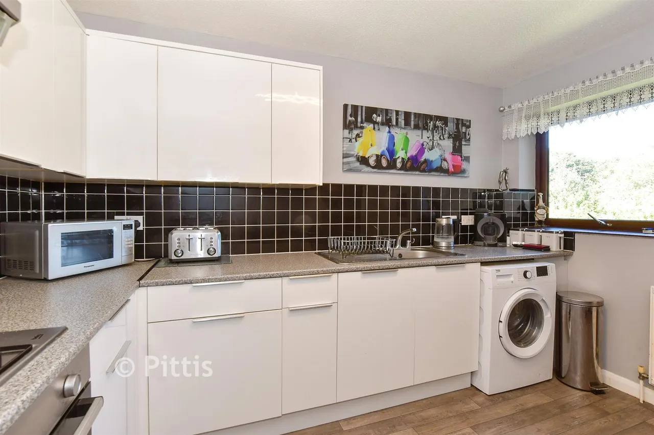 Victoria Avenue, Shanklin, PO37, photo 5