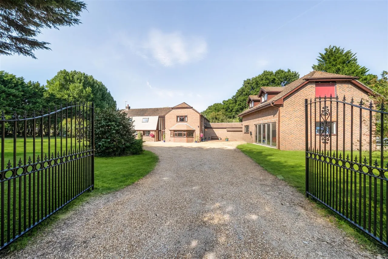 Southwick Road, North Boarhunt, photo 17