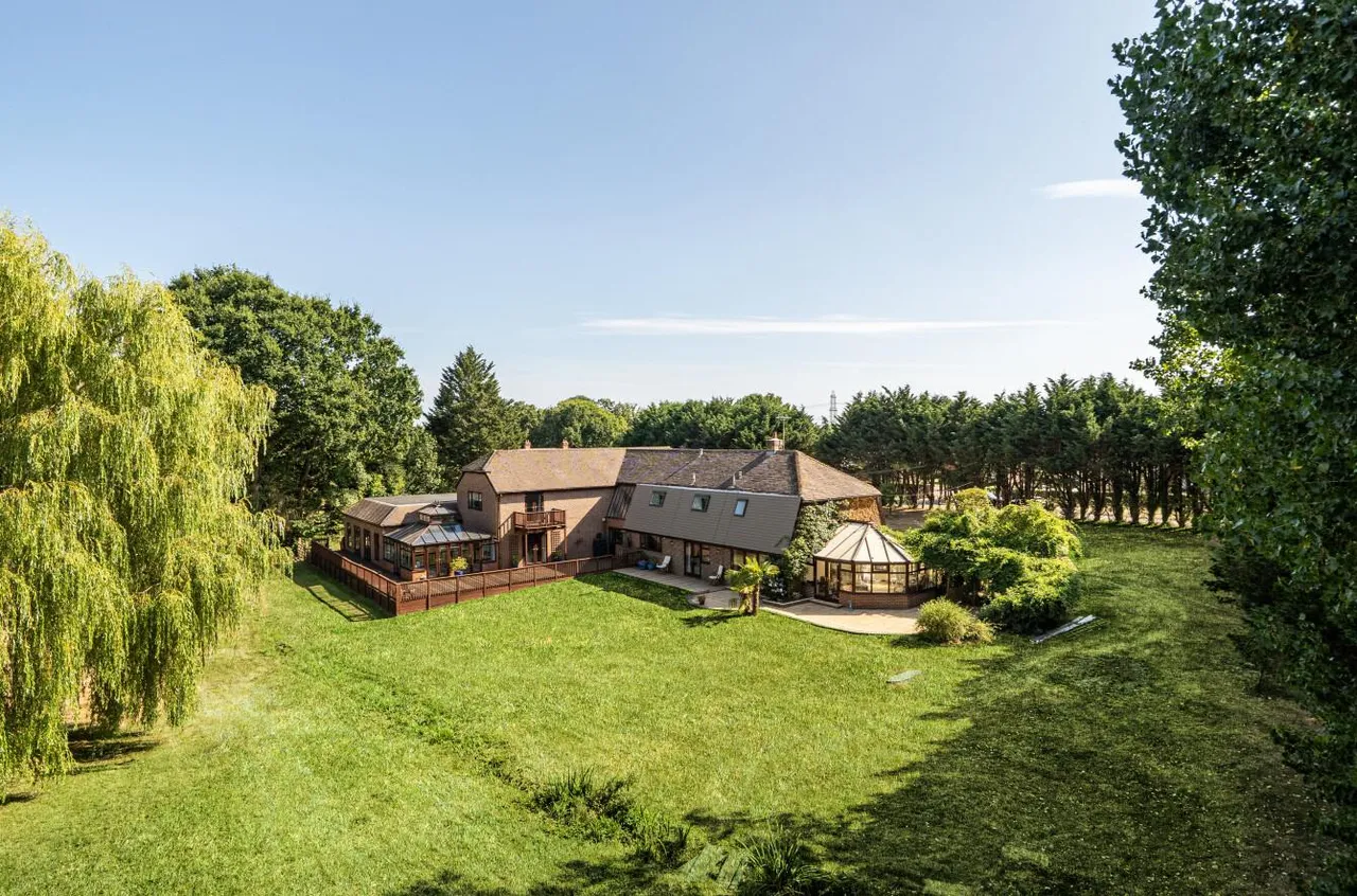 6 bed house for sale — Southwick Road, North Boarhunt