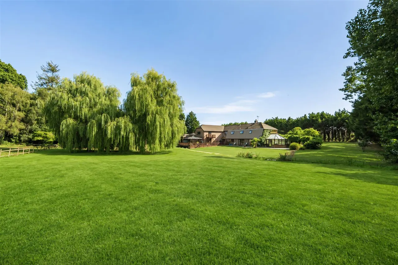 Southwick Road, North Boarhunt, photo 29