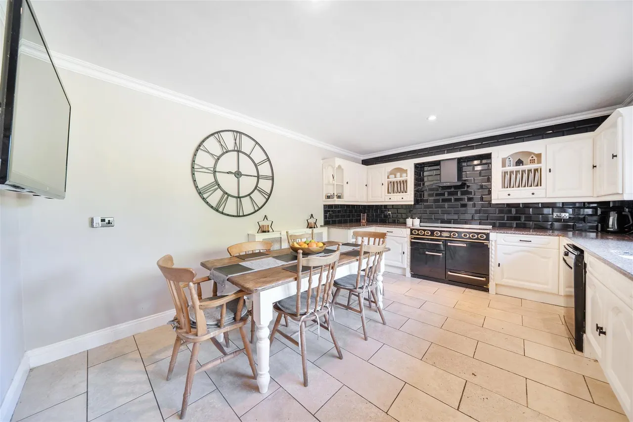 Southwick Road, North Boarhunt, photo 9