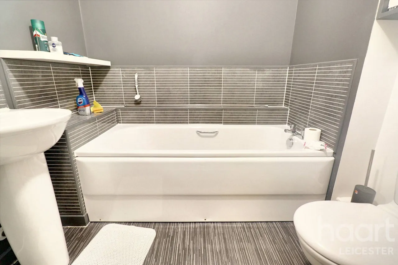 Pavilion Close, Leicester, LE2, photo 12