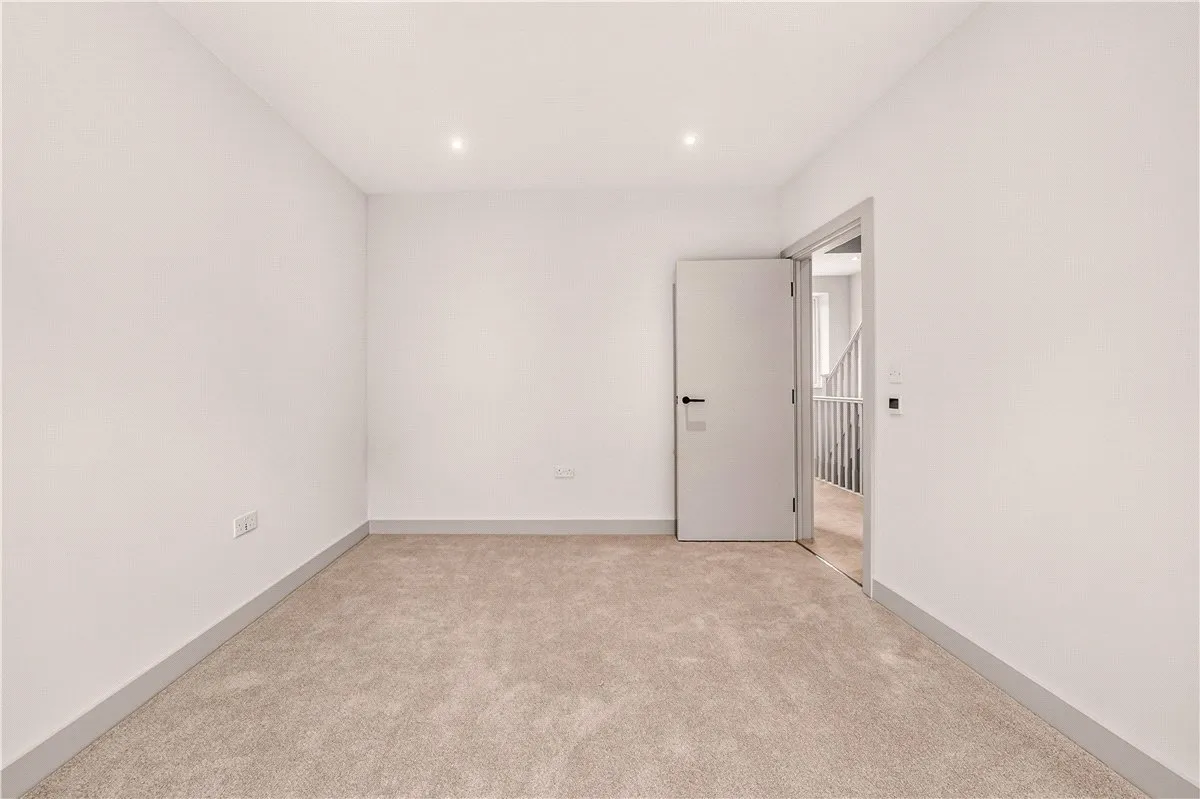 Ballast Road, Erith, DA8, photo 20