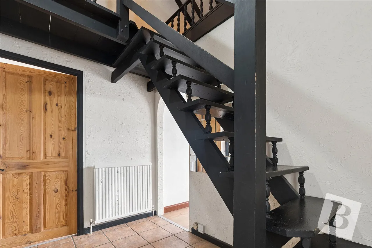 Tennyson Road, Harold Hill, RM3, photo 9