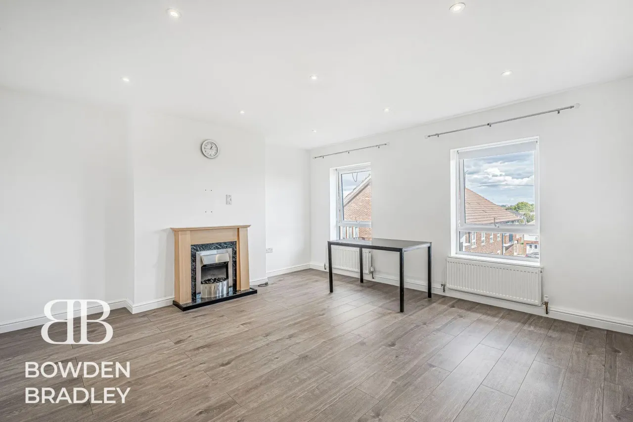 Aragon Drive, Hainault, IG6, photo 17