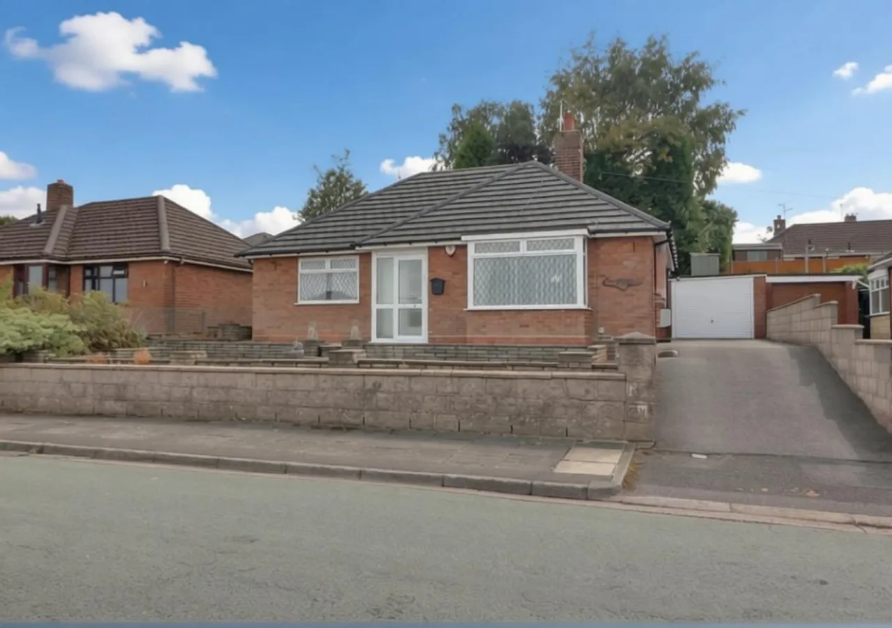 3 bed house for sale, Derby Road, Talke, ST7