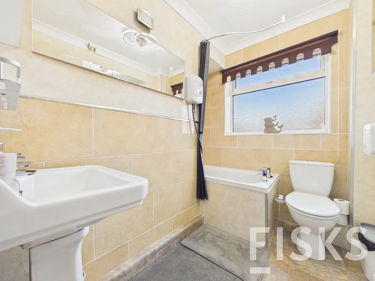 Westwood Road, Canvey Island, SS8, photo 15