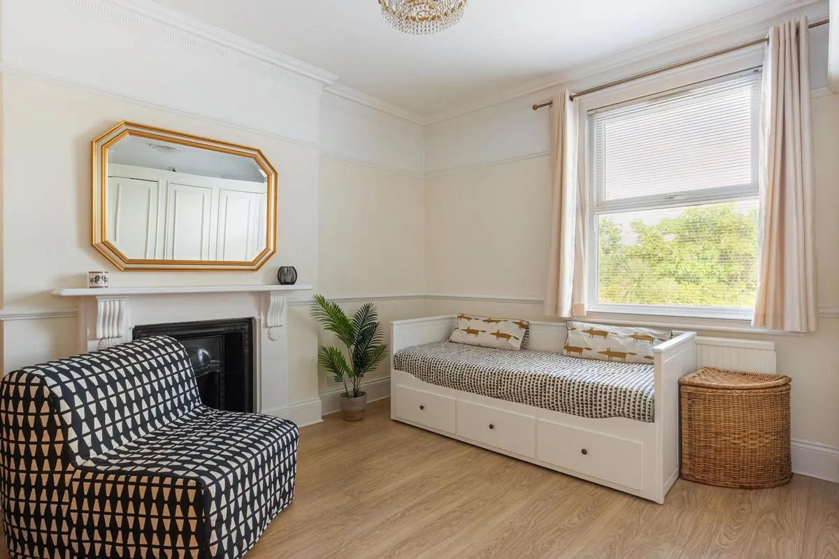 Hamilton Road, London, W5, photo 18
