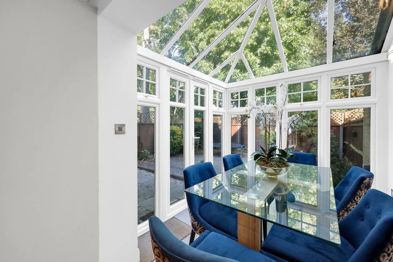 Cavendish Place, London, NW2, photo 13