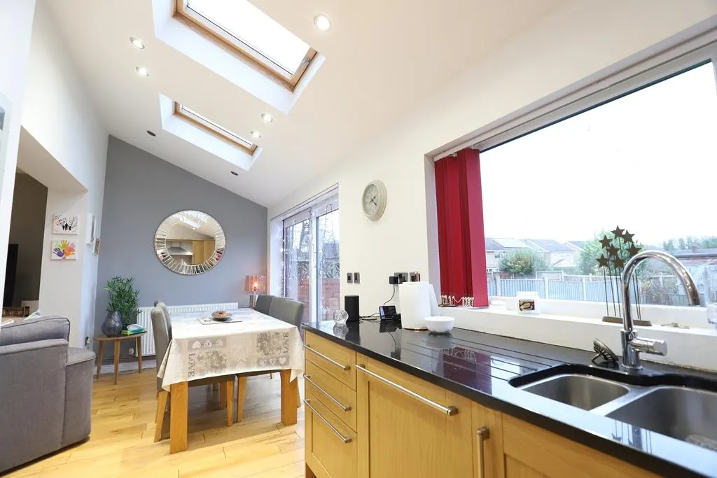Underwood Road, Newcastle-under-Lyme, ST5, photo 2