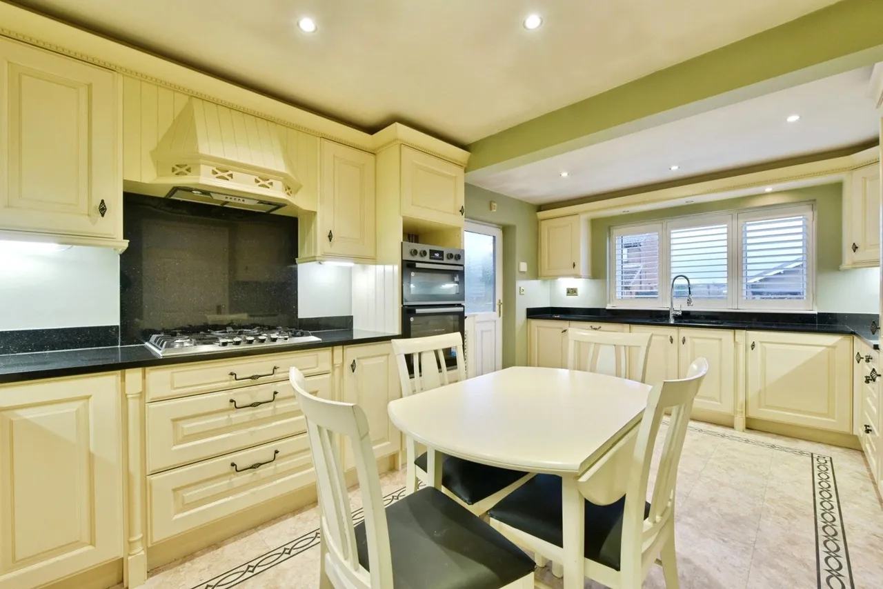 Broadlands Avenue, Owlthorpe, Sheffield, South Yorkshire, S20, photo 18