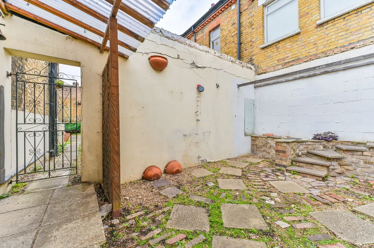 London, SE27, photo 4