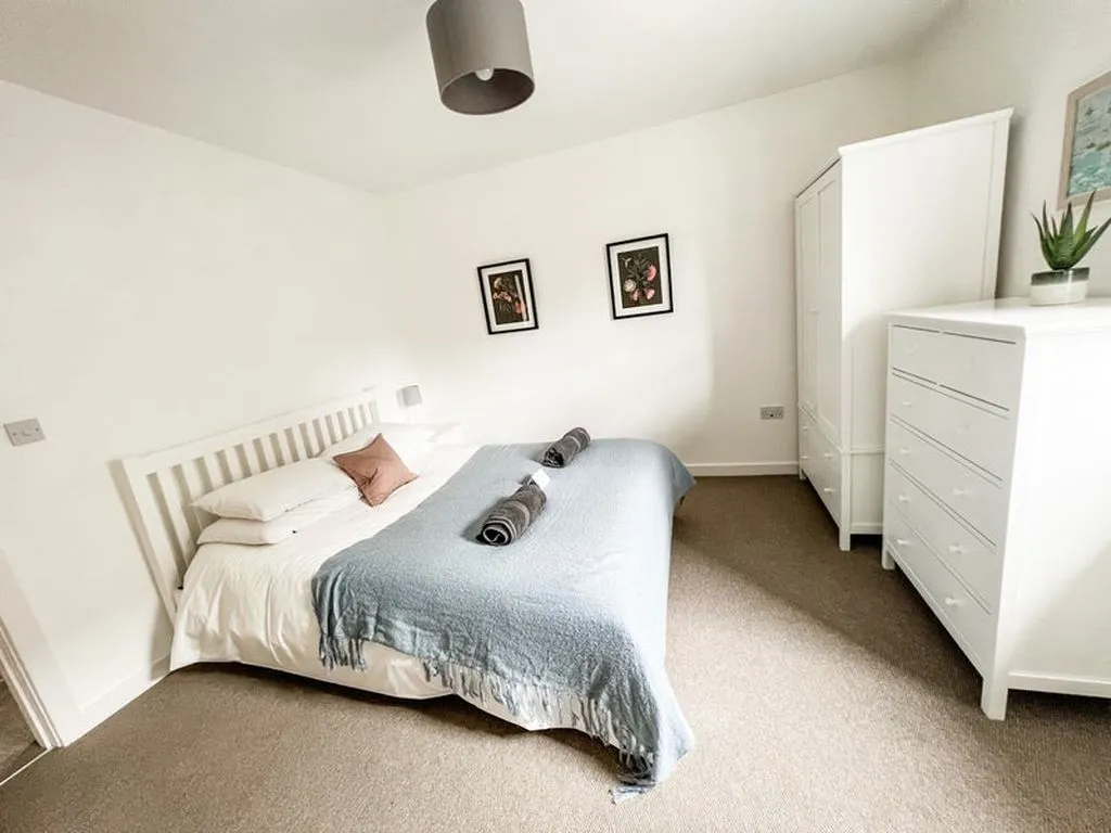 Wallis Road, Bournemouth BH10 4AG, photo 19