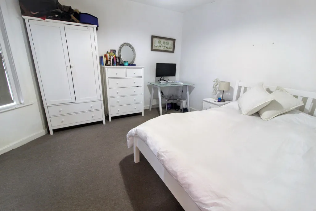 Wallis Road, Bournemouth BH10 4AG, photo 18