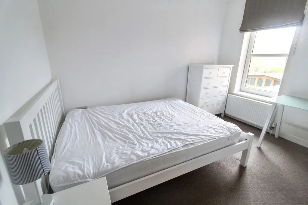 Wallis Road, Bournemouth BH10 4AG, photo 16