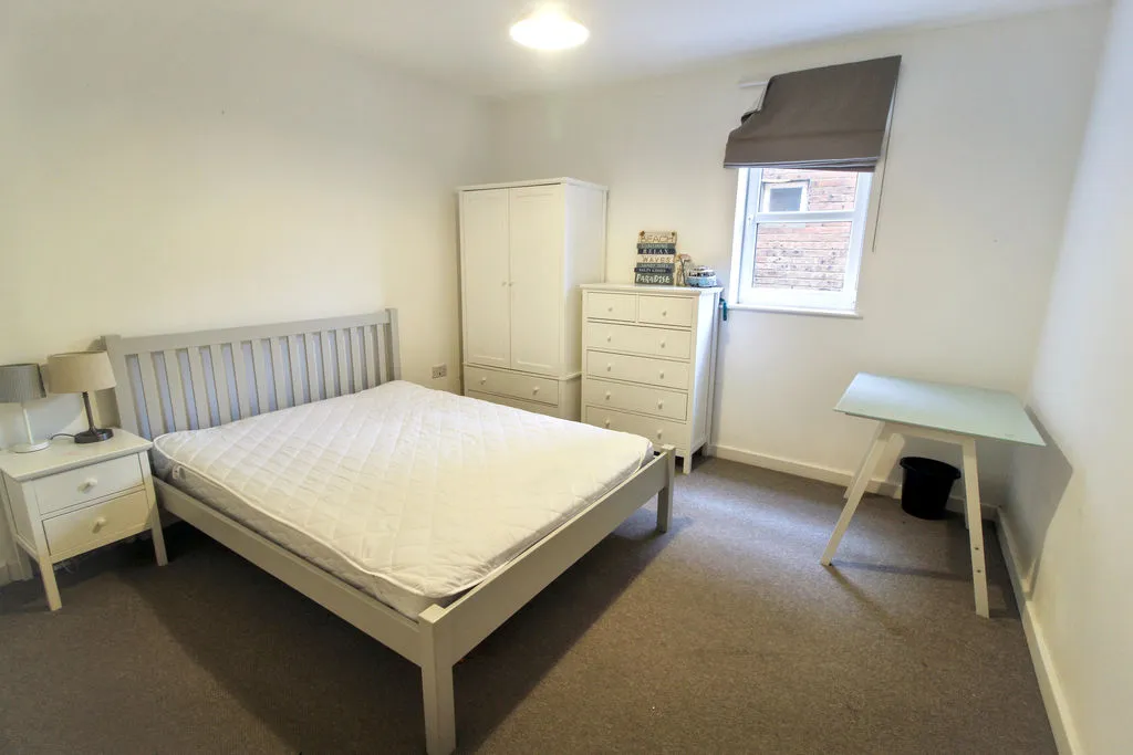 Wallis Road, Bournemouth BH10 4AG, photo 15