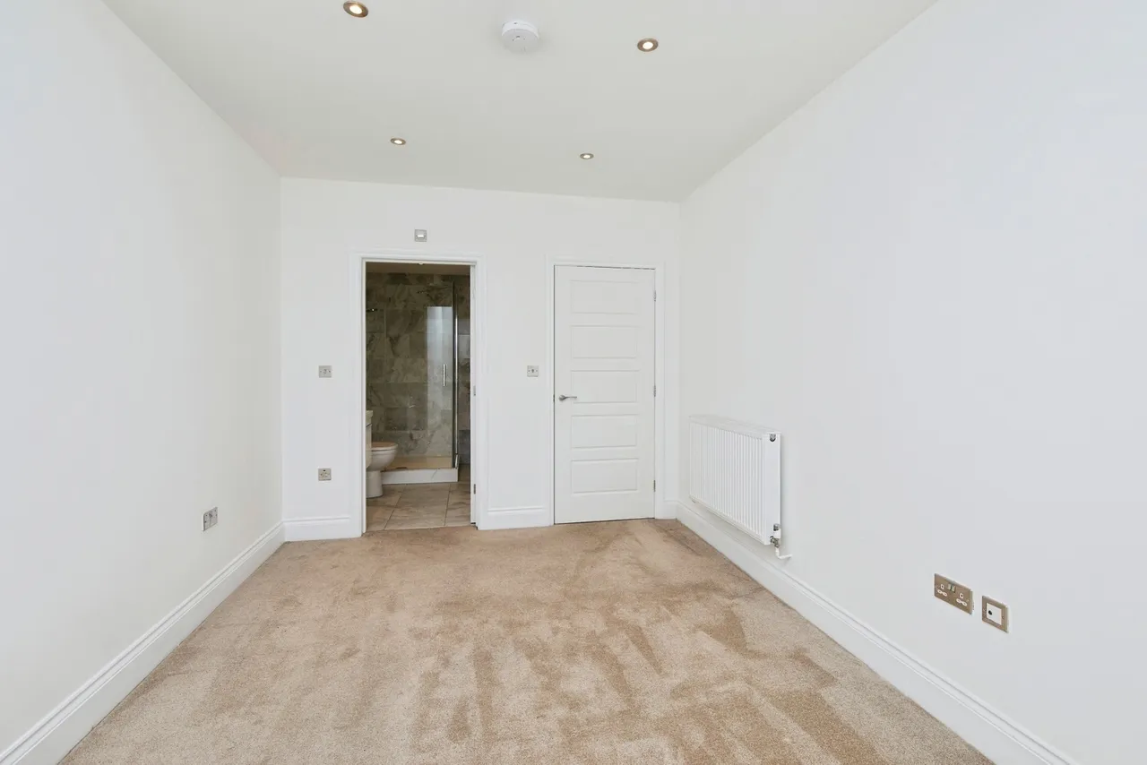 St. Marys Gate, Derby, DE1, photo 28