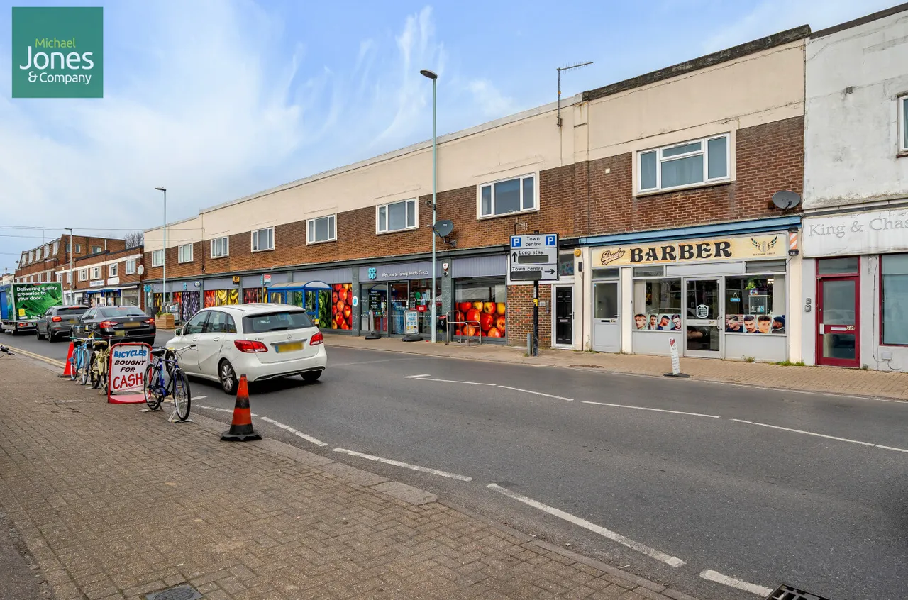 New Broadway, Tarring, BN11, photo 5