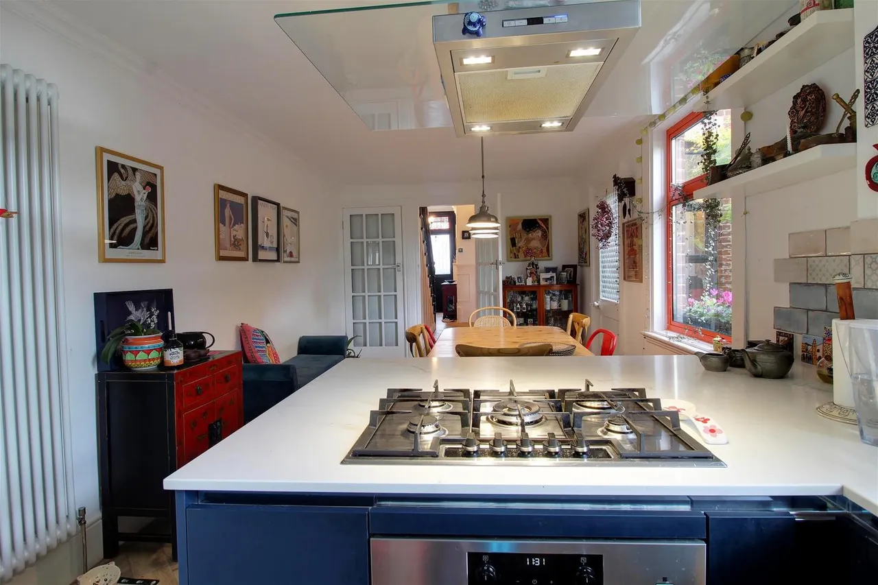 Hatfield Road, Potters Bar, Hertfordshire EN6 1HT, photo 18