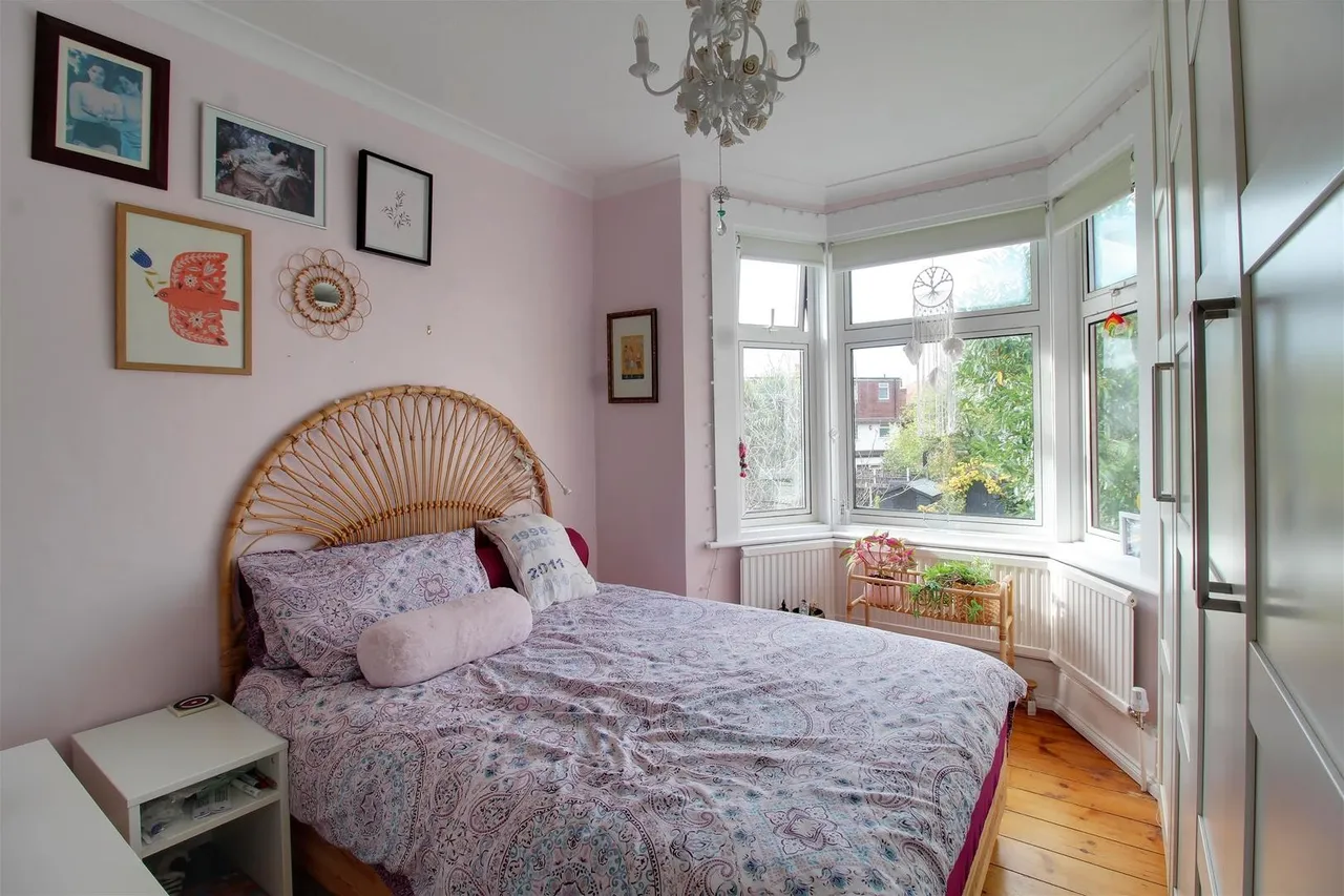 Hatfield Road, Potters Bar, Hertfordshire EN6 1HT, photo 19