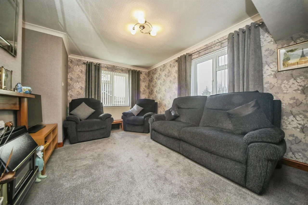 Edgar Avenue, Stowmarket, IP14, photo 2