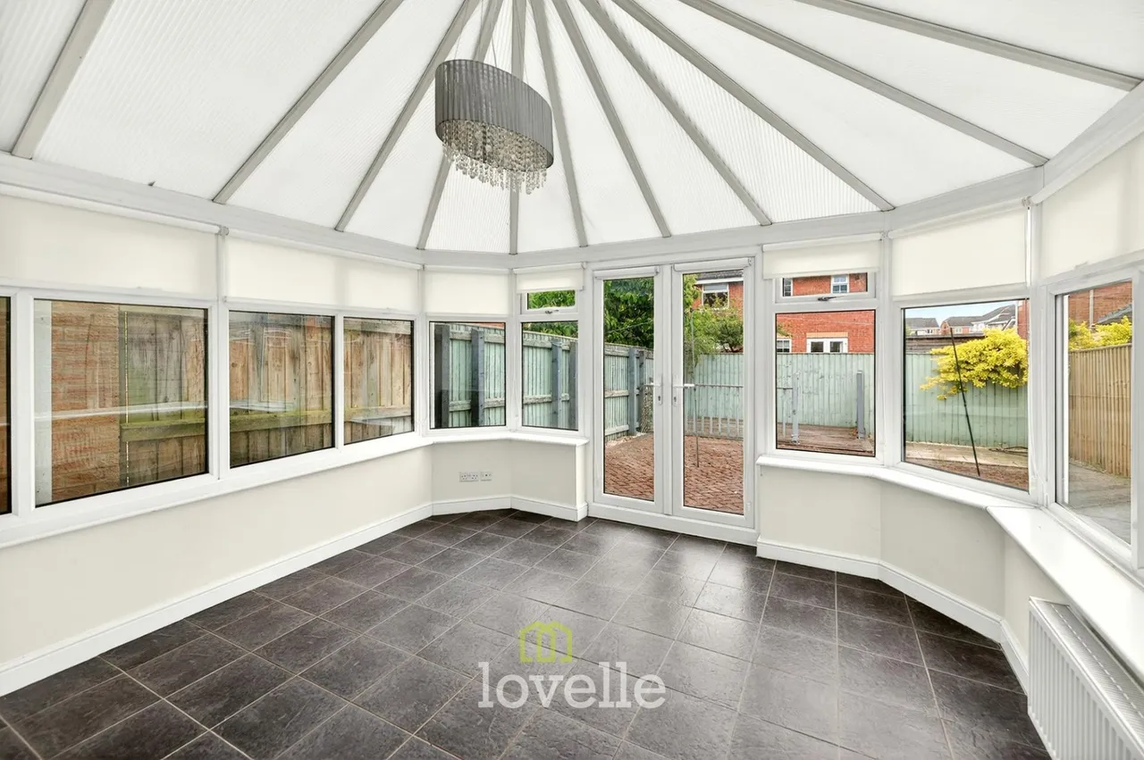 Buckingham Grove, Scartho Top, DN33, photo 3