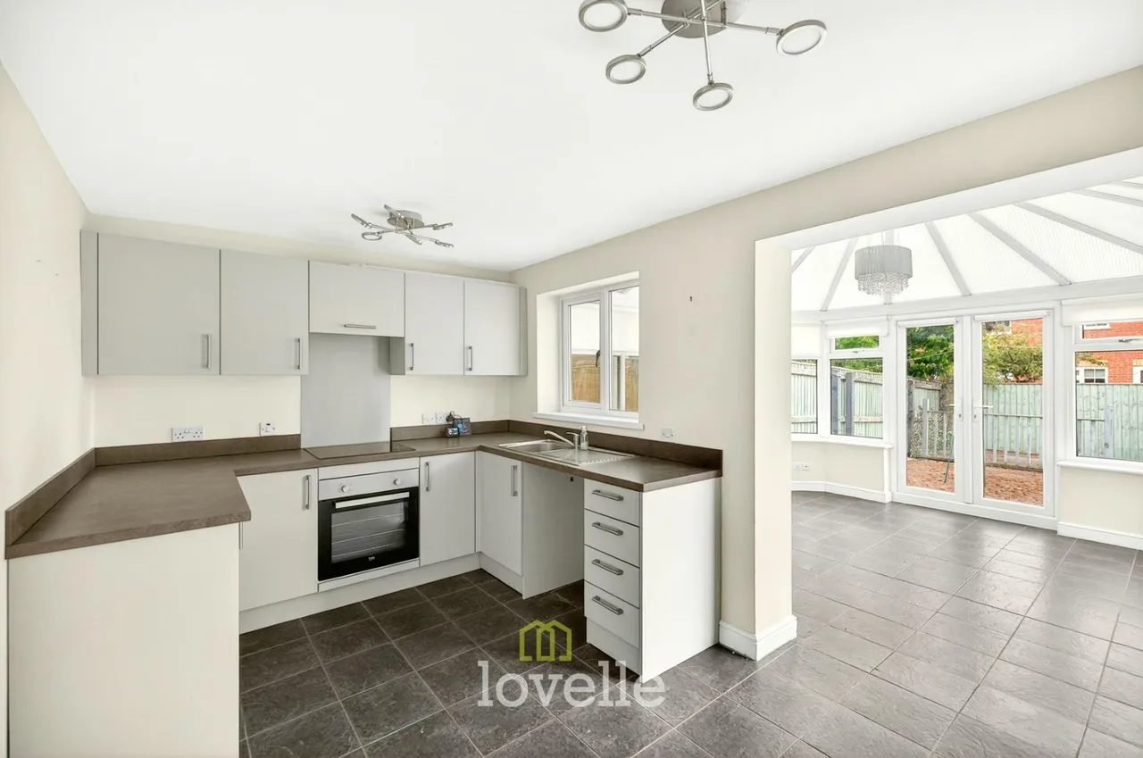 Buckingham Grove, Scartho Top, DN33, photo 2