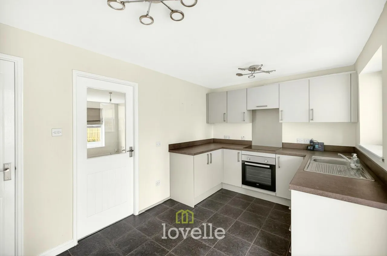 Buckingham Grove, Scartho Top, DN33, photo 5