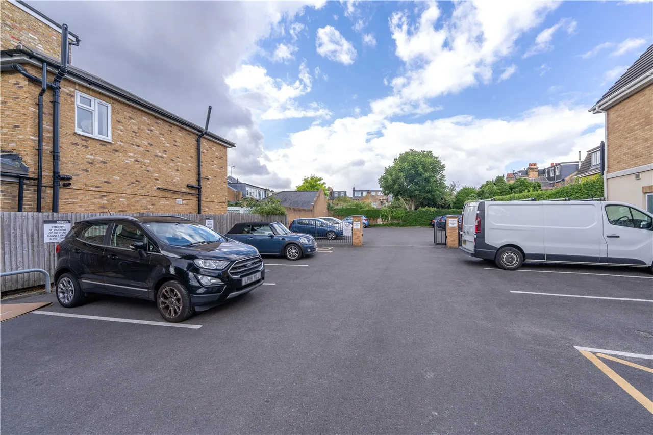Second Cross Road, Twickenham, TW2 5RB, photo 8