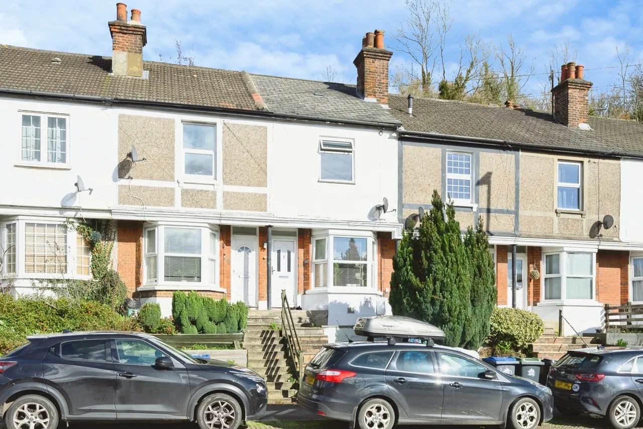 3 bed house for sale — Godstone Road, Kenley, CR8