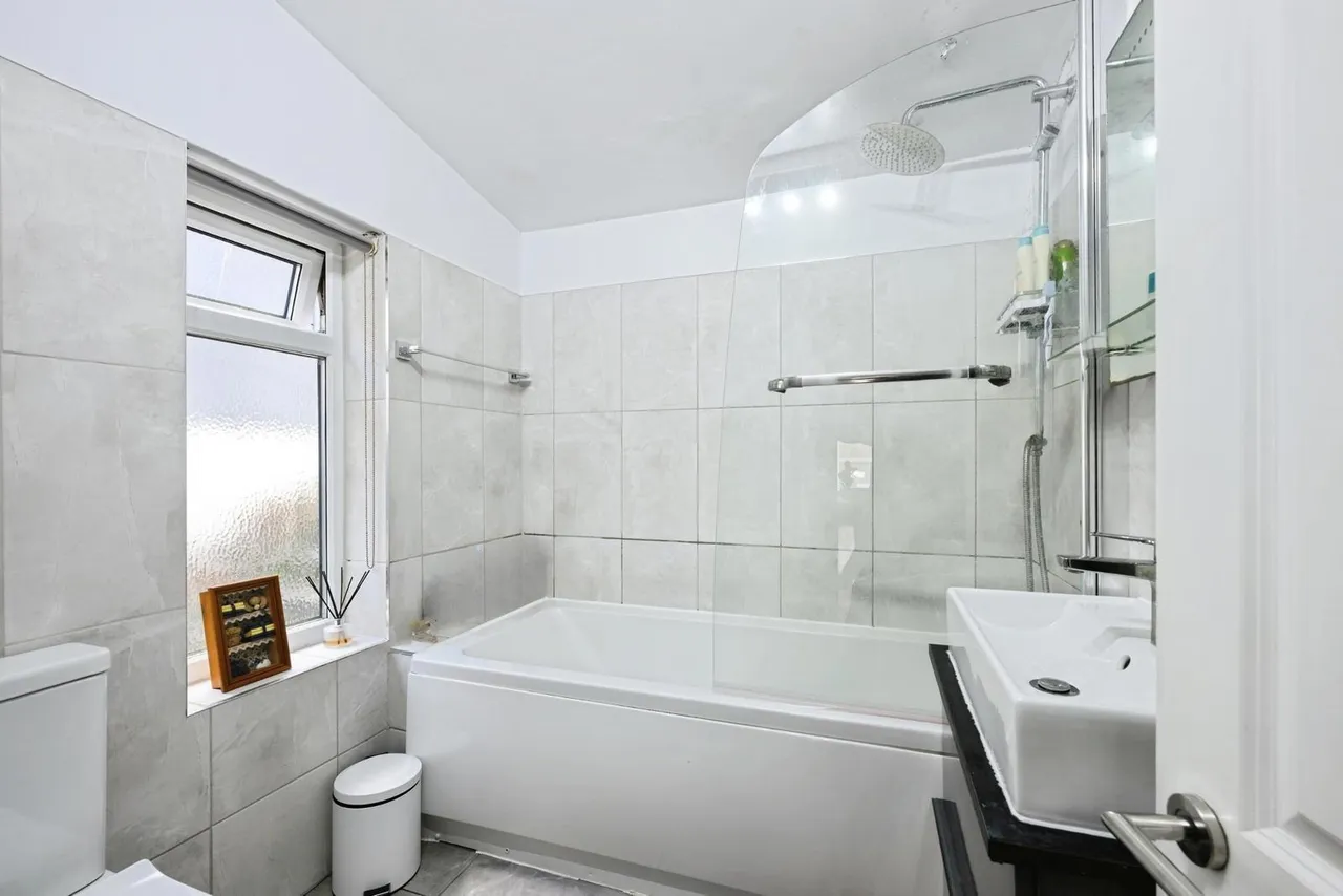 Godstone Road, Kenley, CR8, photo 8