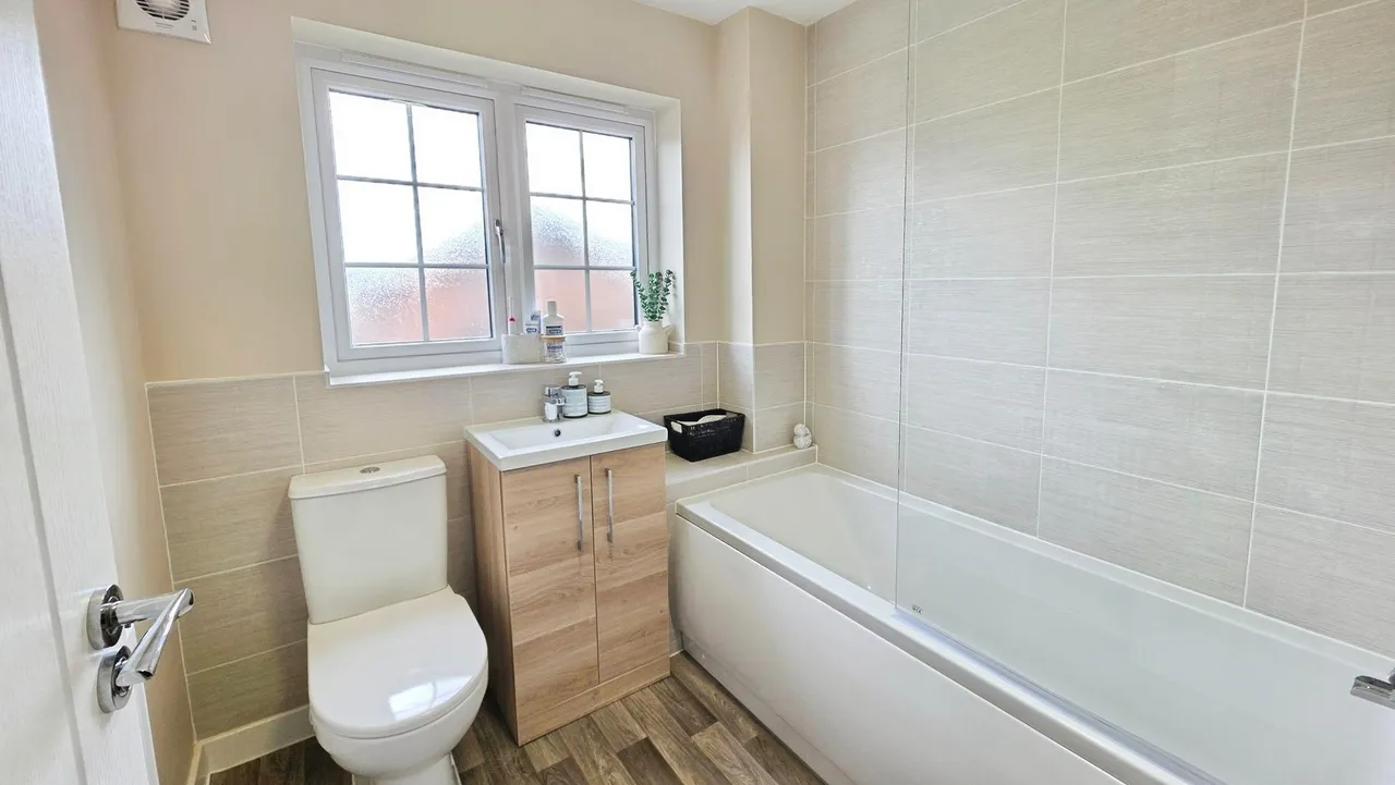 Nassington Way, Sleaford, NG34, photo 14