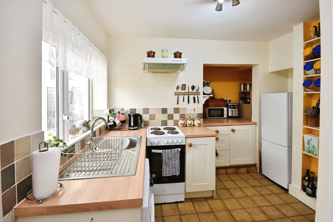 West Street, Beaminster, DT8, photo 11