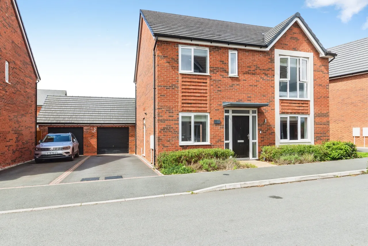 4 bed house for sale, Pugin Road, Uttoxeter, ST14