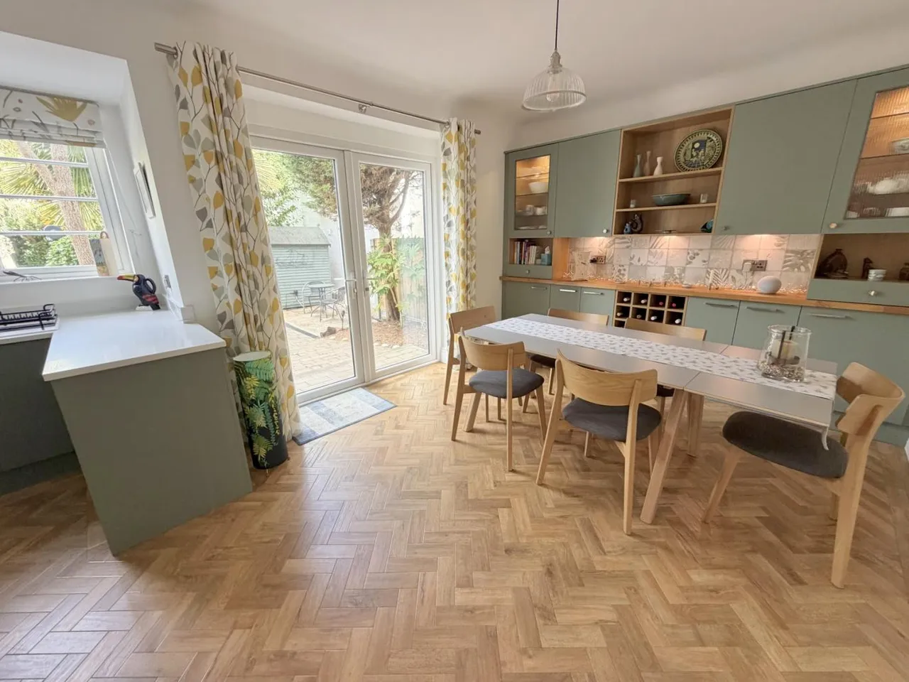 Sandbanks Road, BH14, photo 10
