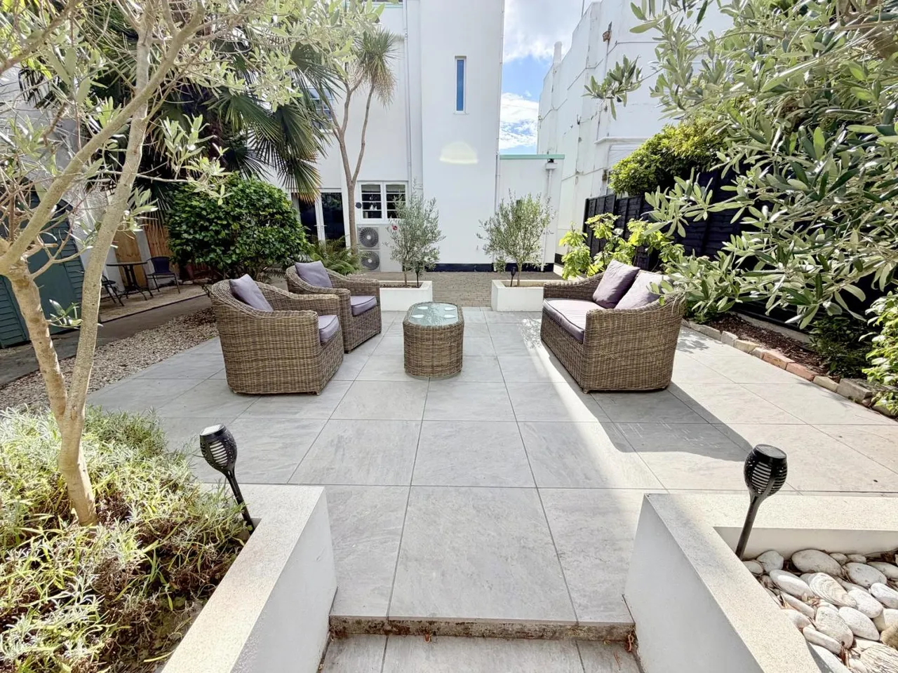 Sandbanks Road, BH14, photo 31