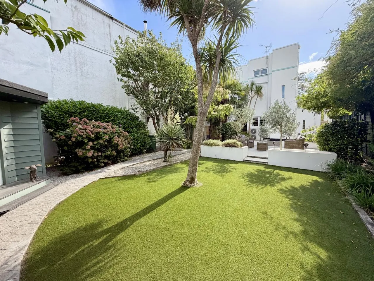 Sandbanks Road, BH14, photo 3