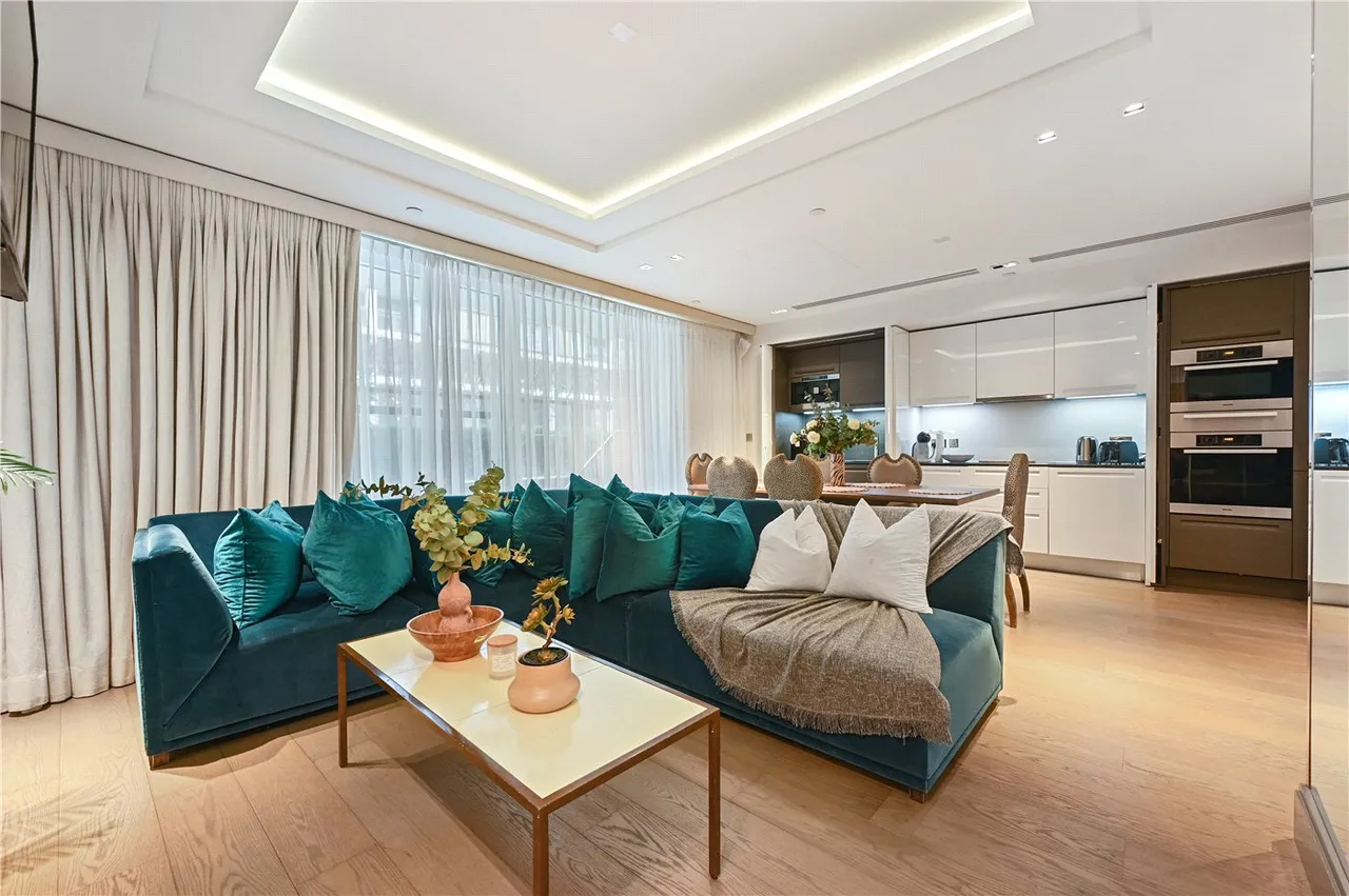 Charles House, Kensington High Street, London, W14, photo 4