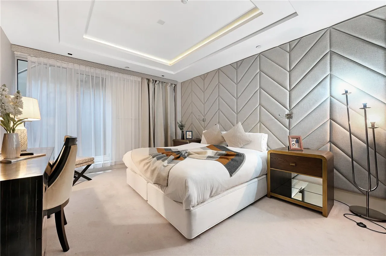 Charles House, Kensington High Street, London, W14, photo 7