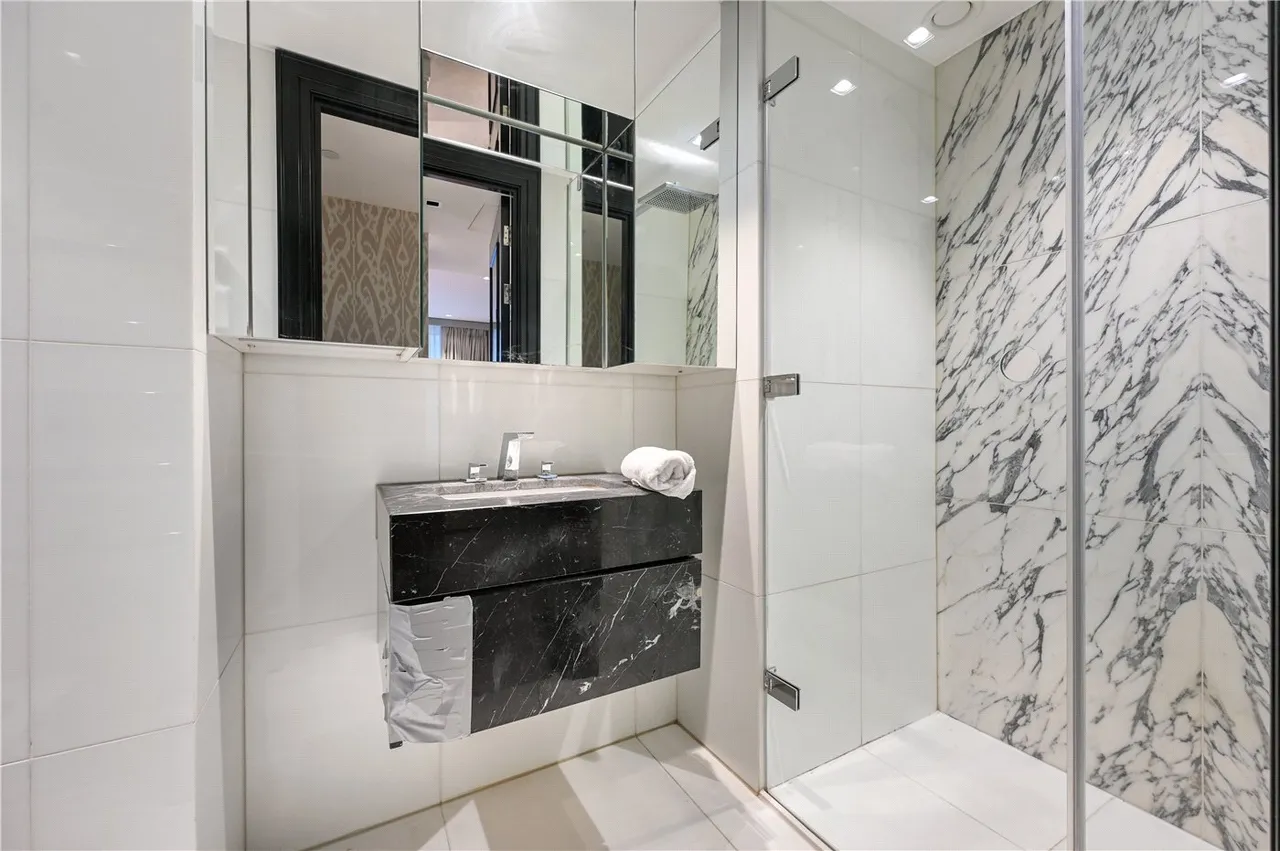 Charles House, Kensington High Street, London, W14, photo 11