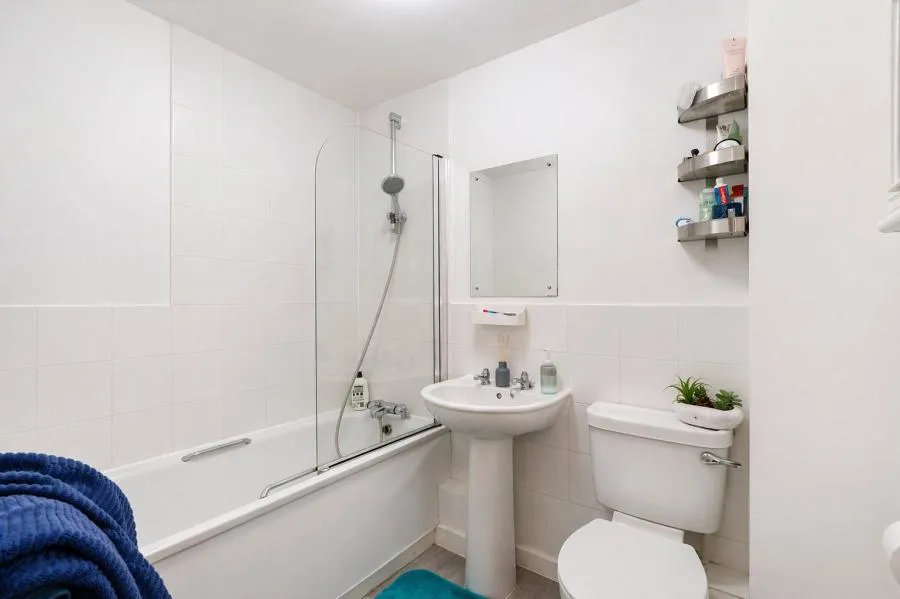 Park View Road, Leatherhead, KT22, photo 6