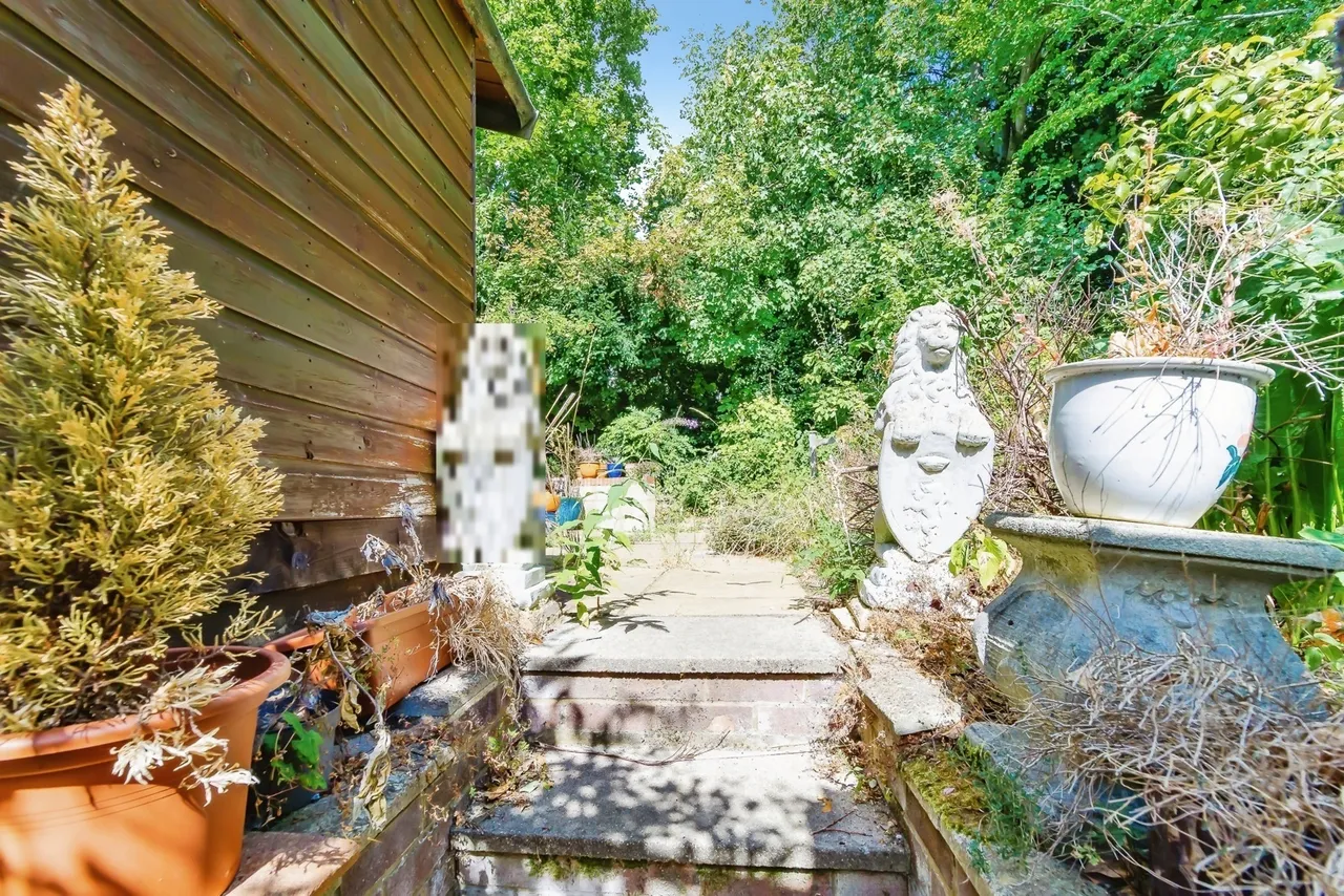 Famet Walk, Purley, CR8, photo 15