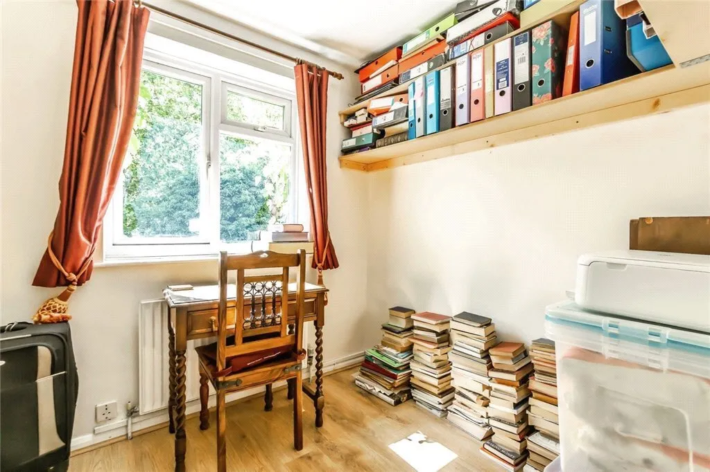 Famet Walk, Purley, CR8, photo 11
